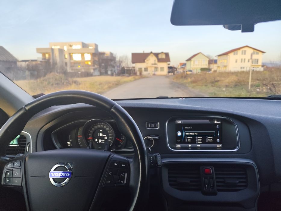 Volvo v40 /D2/2014