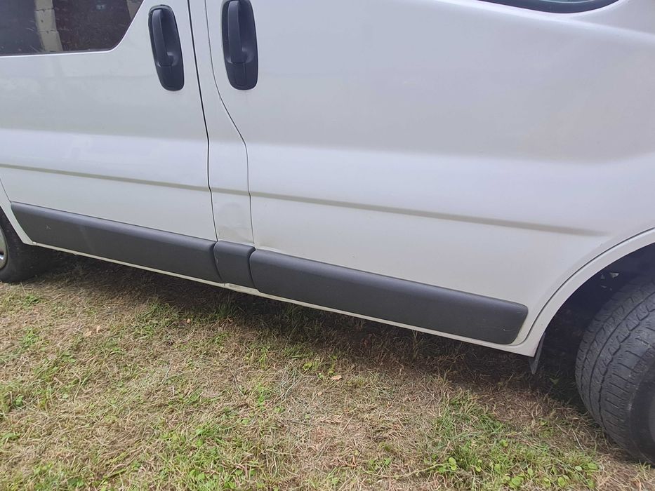 Renault trafic vând