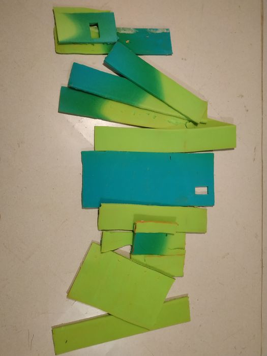 Burete tapițerie de 10 cm x180x57 cm,și de  4 cm x 90x67 cm, reutilizabil, se poate refolosi