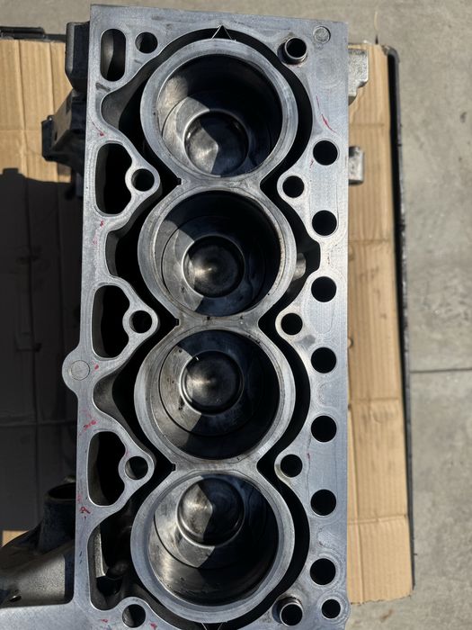 Bloc motor ambielat  Volvo V40 / S60 / V60 D4204T8 D2 2.0 Diesel euro 6 2019