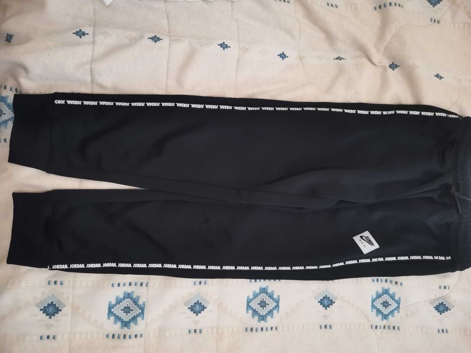 Долнища nike оригинални