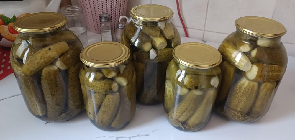 Огурцы маринованные