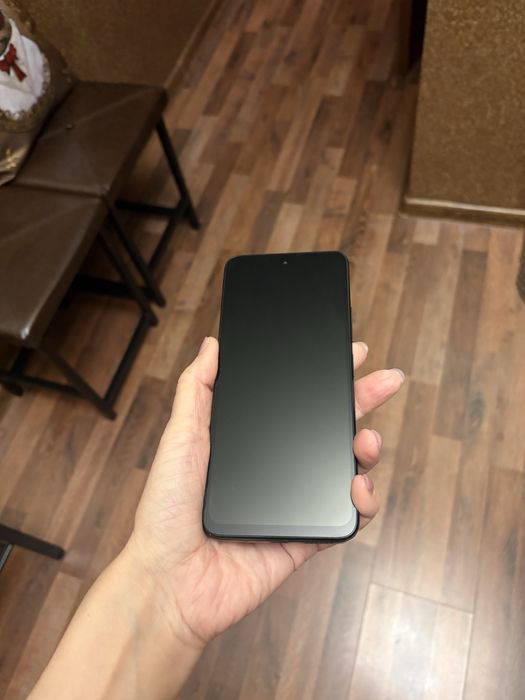 Продам смартфон Redmi 12 (8/256 гб)