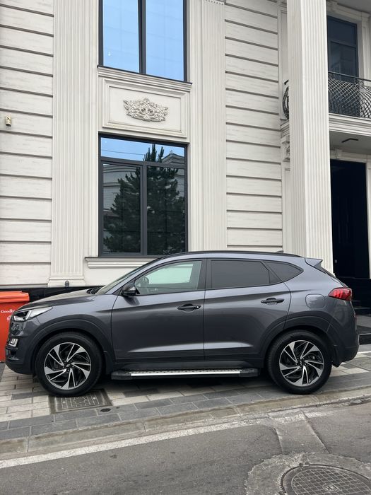 Hyundai  Tucson High-Tech Plus