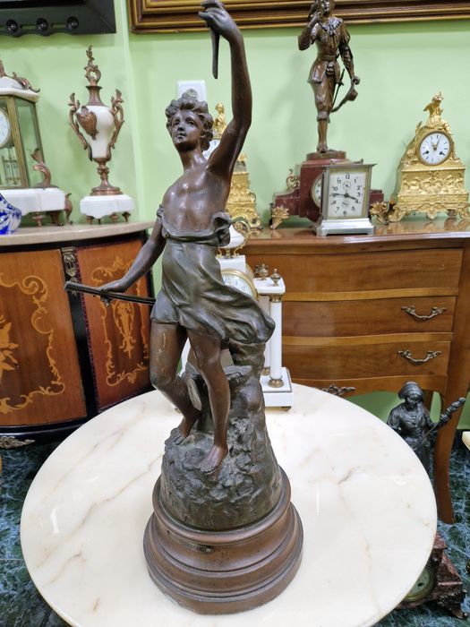 Прекрасна антикварна френска фигура статуетка