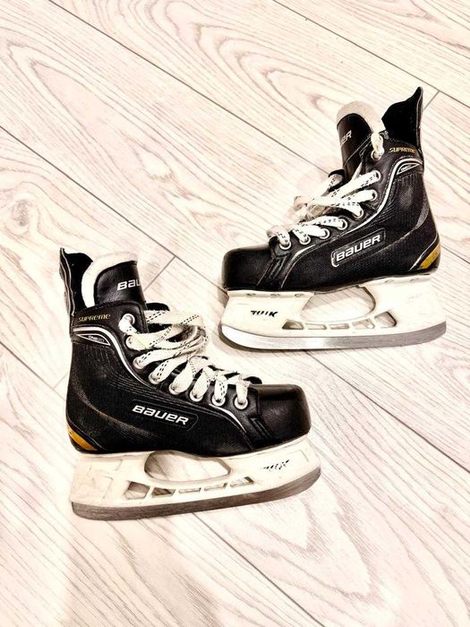 Продам коньки BAUER 35 размер, хоккейные.