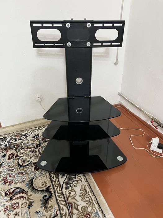 Подставка с кранштеином .