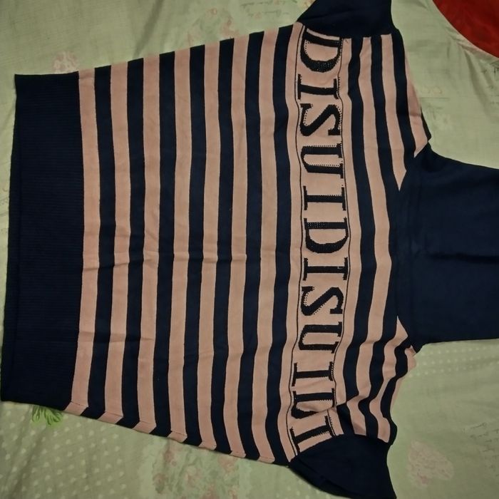 Дамски пуловери три броя за 20лв.