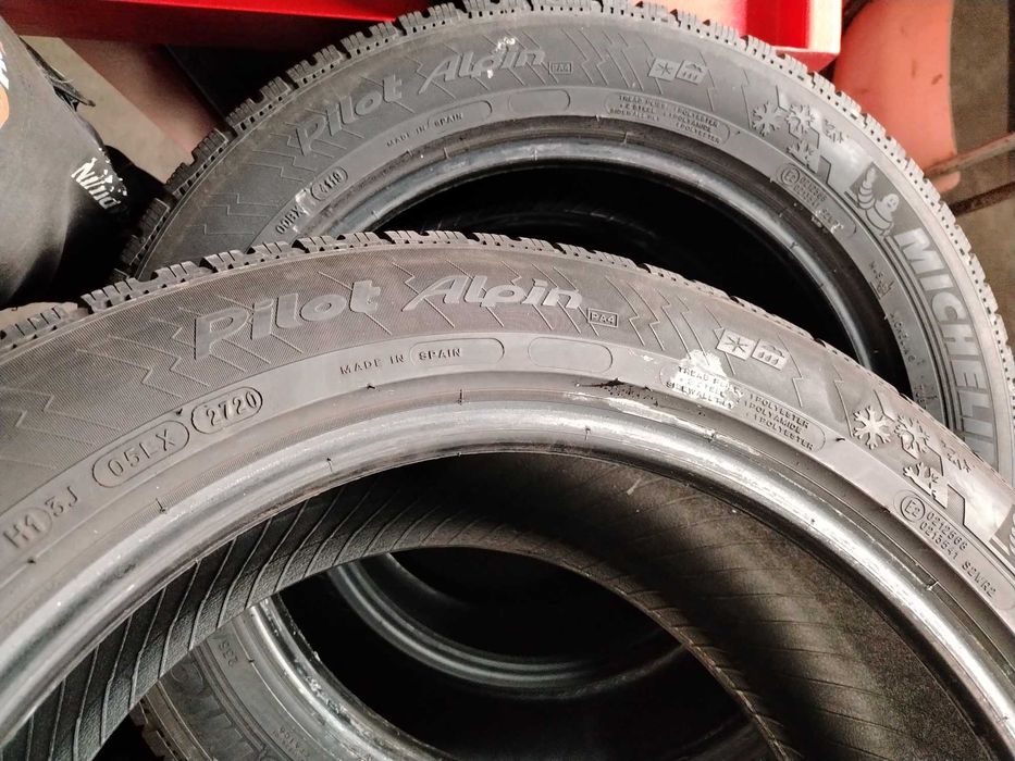 4бр.зимни гуми 235/55/18 Michelin