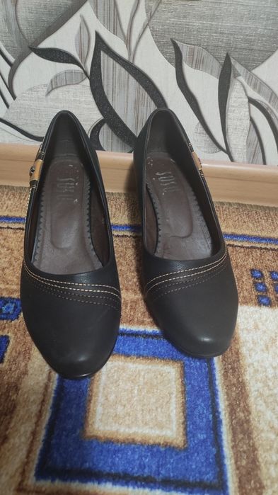 Продам туфли женские