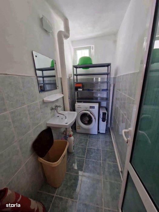 De vanzare apartament cu 3 camere,decomandat, 2 bai, Pret 59900 euro