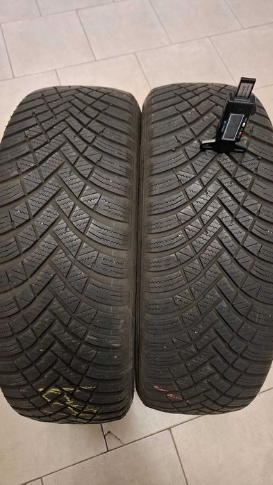 2бр зимни гуми Hankook 205 55 17