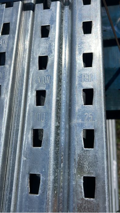 Rafturi metalice industriale Dexion