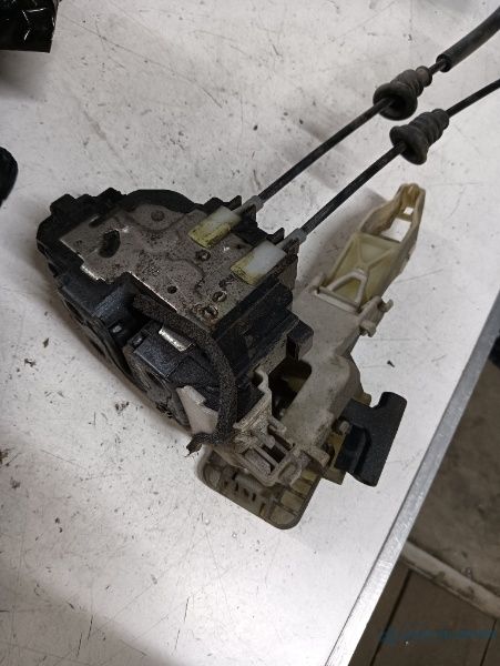 Maner Usa Dreapta Fata Hyundai I30 (Fd) [ 2007 - 2012 ] Oem 813202L030