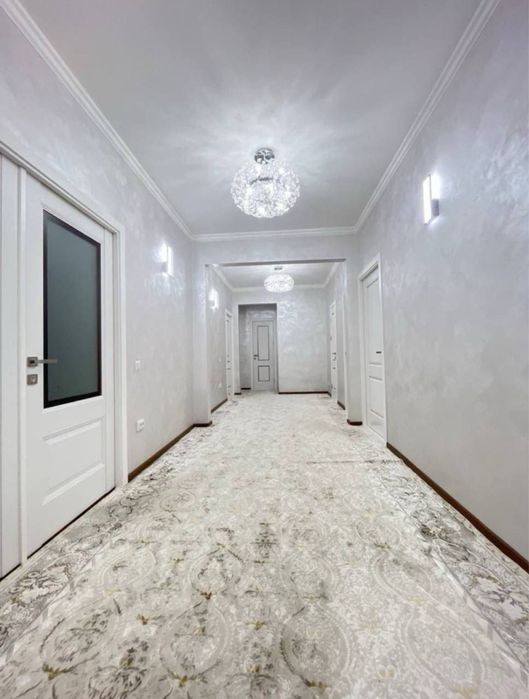 Ойбек, 5 комнатная квартира 200м2 в центре, Госпитальный