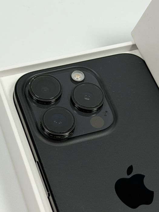 Apple iPhone 15 Pro 256GB- Black Titanium