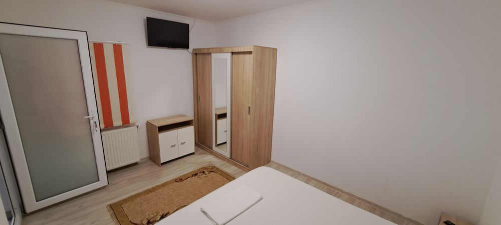 Camere studenti si elevi de inchiriat.