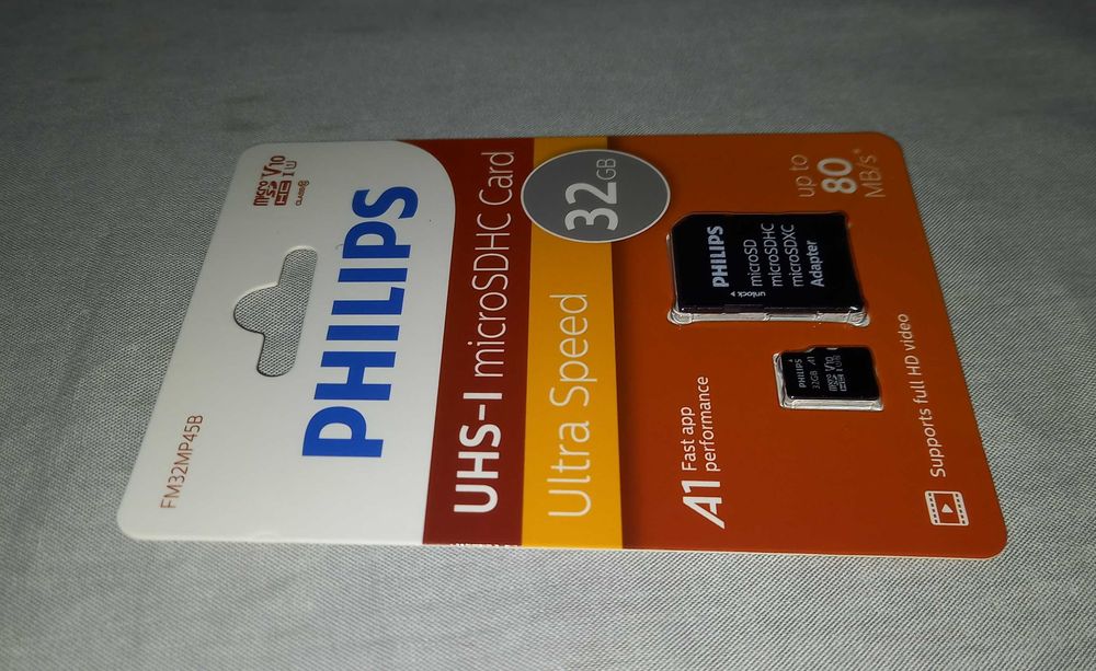 Карта памет Philips 32GB, microSDHC, class 10 с адаптер.