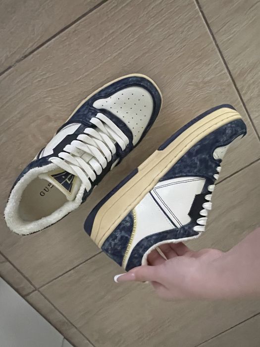 Adidasi bărbați Guess Ancona