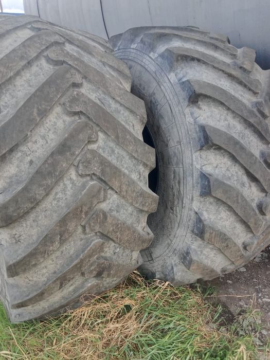 Продам шины от К-700