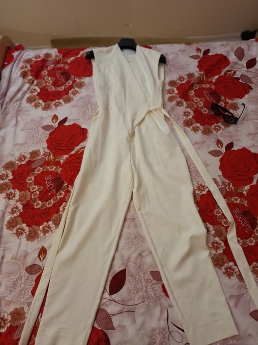 Salopeta alba,eleganta