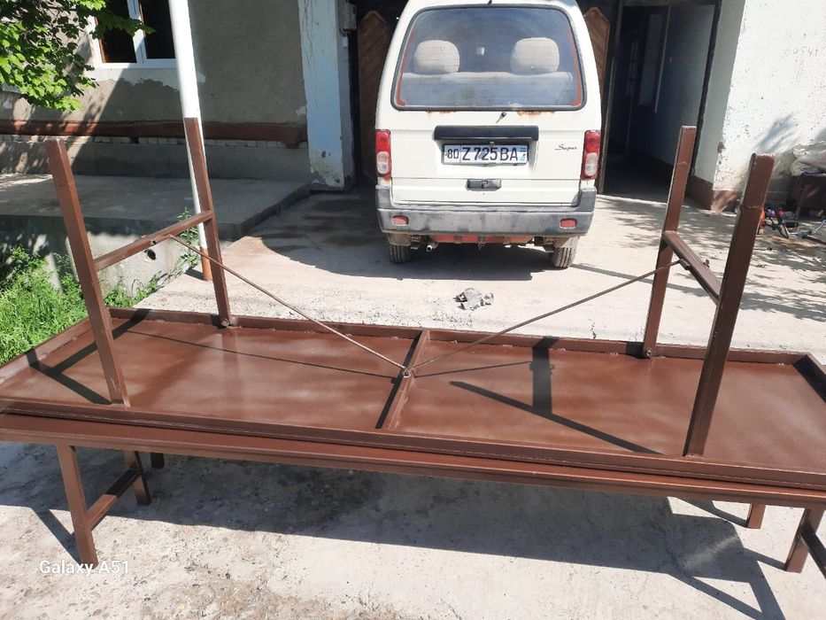 Стол сотиладииии