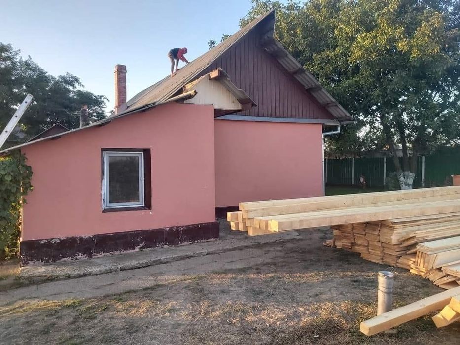 Executam acoperișuri/terase/ reparați