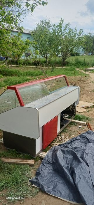 Ветрина холодилник