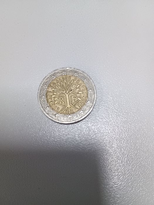 Момента 2 евро много рядка монета