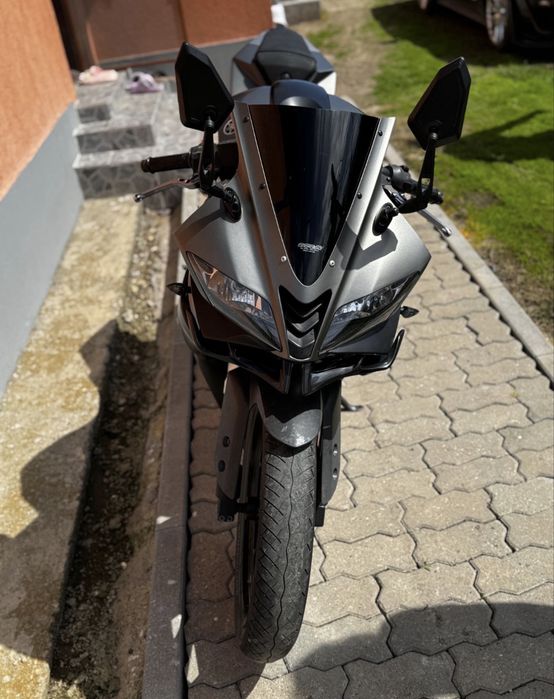 Yamaha yzf r125 de vanzare