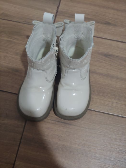 Ghete imblanite pentru fete, alb - mar. 26 / 15.5 cm