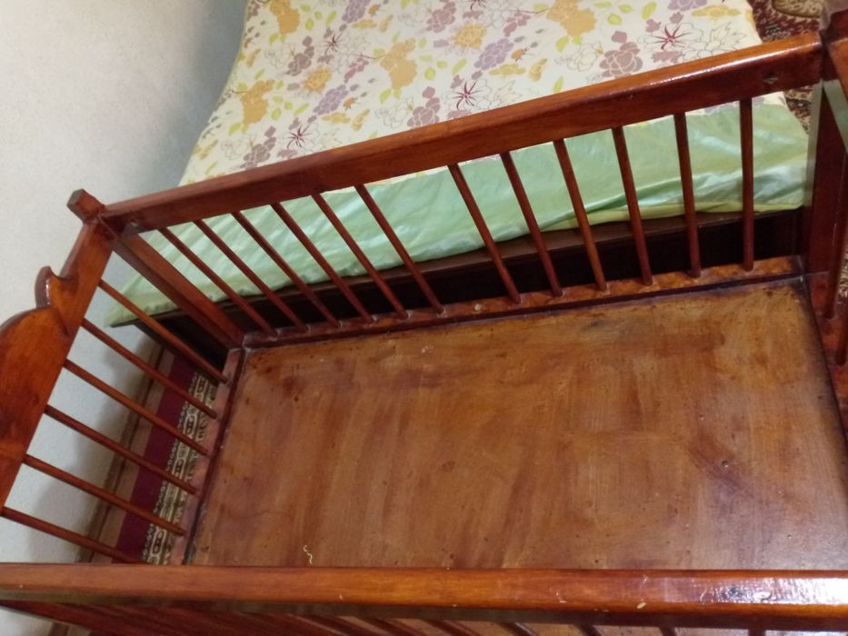 Детский кровать .