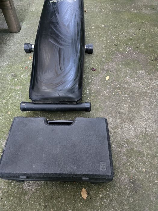 Banca fitnes foarte nine intretinuta
