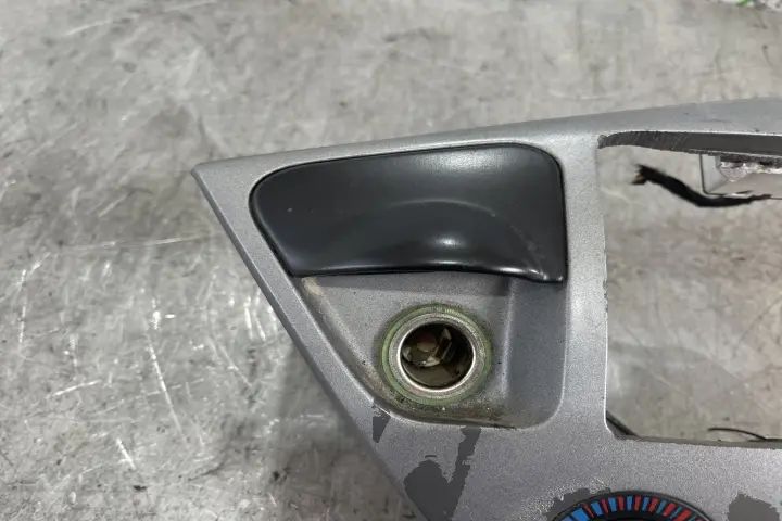 Scrumiera fata 2M5XA04810AAW / 2M5X A04810 AAW Ford Focus 2000
