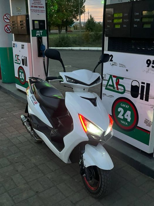 Продается м8 про