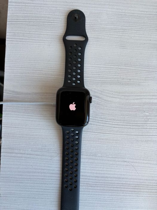 Apple Watch SE Nike