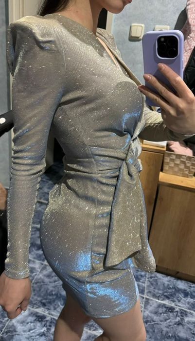 Сребриста официална рокля