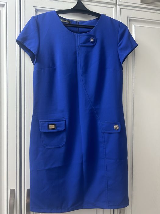 Продам женское платья размер 44