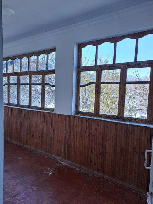 Angren, Dukent 12chi kvartal,2chi uy,12chi kvartira