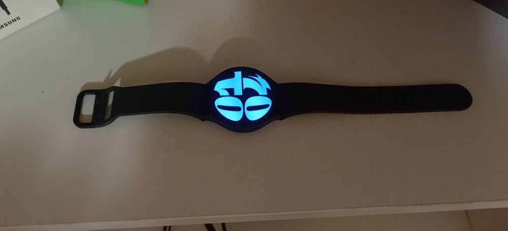 Продается смарт часы Samsung A6