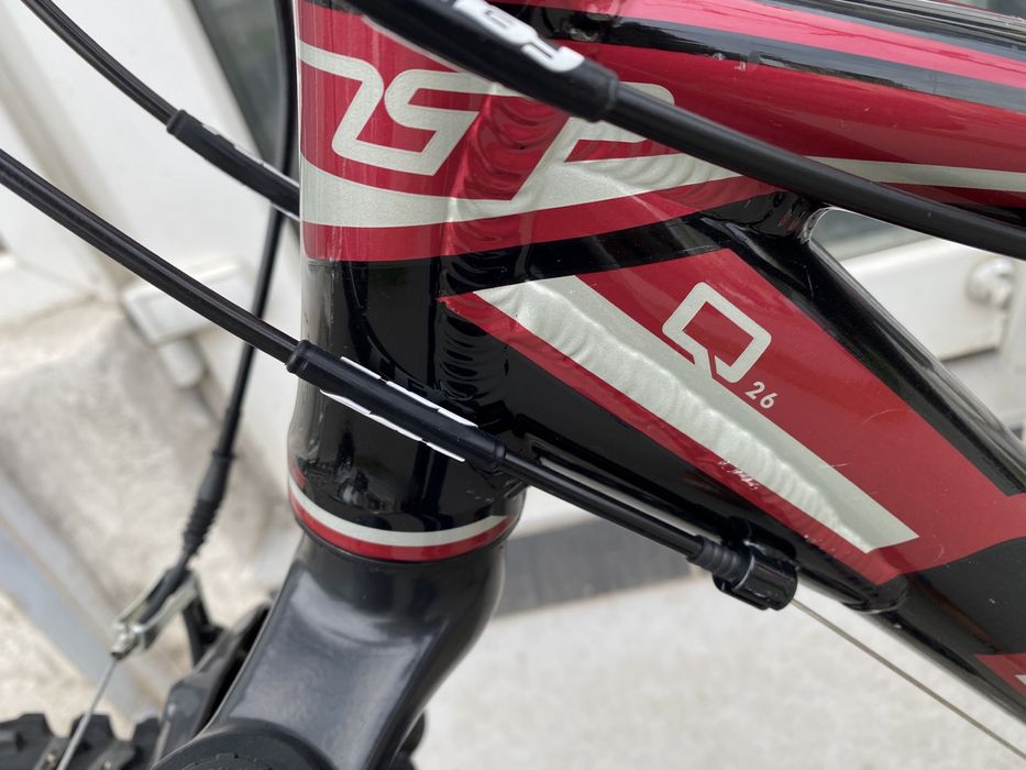 Bicicleta MTB din aluminiu Felt ca nouă, cu 18 viteze