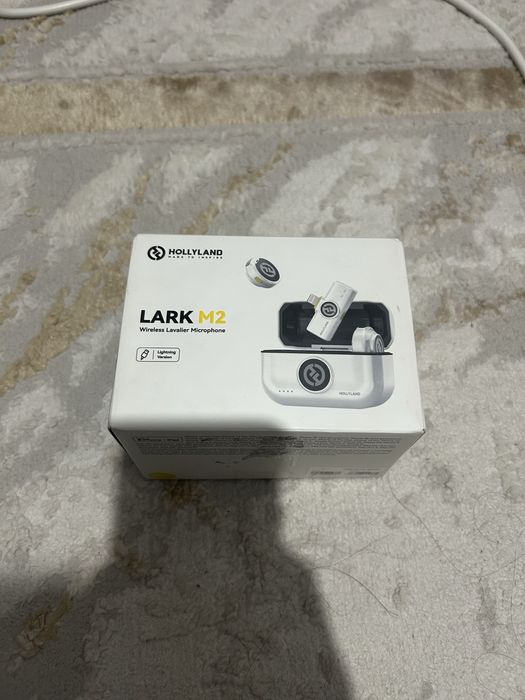 Lark M2 петличка новый