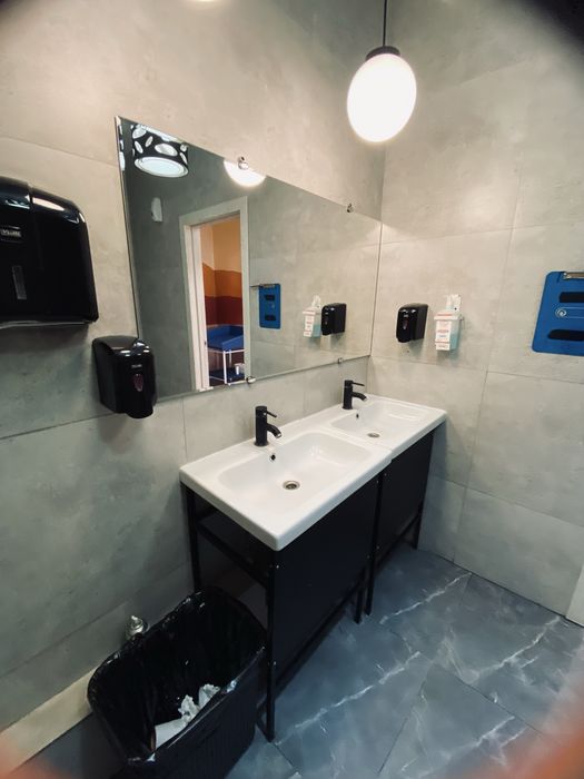 Сантехника,унитаз,диспенсера