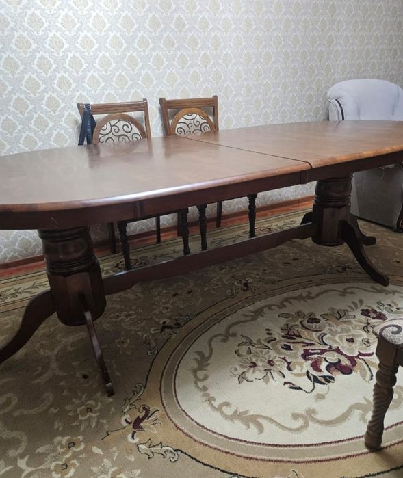 Продам стол в идеальном состоянии
