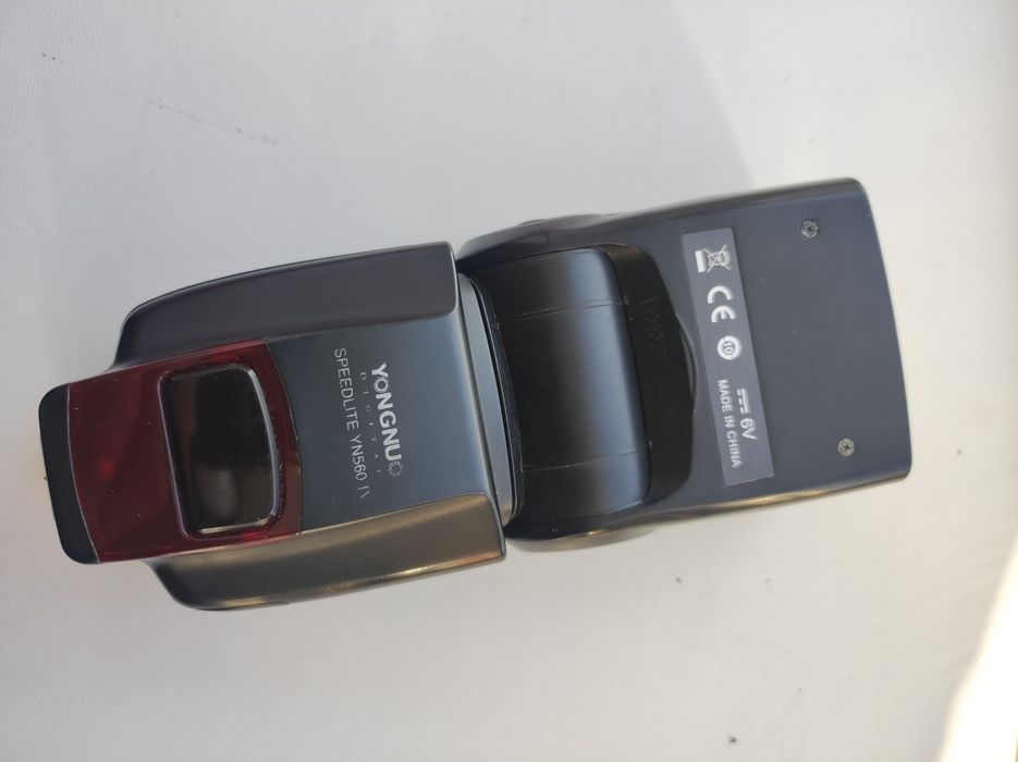 Продам фотовспышку