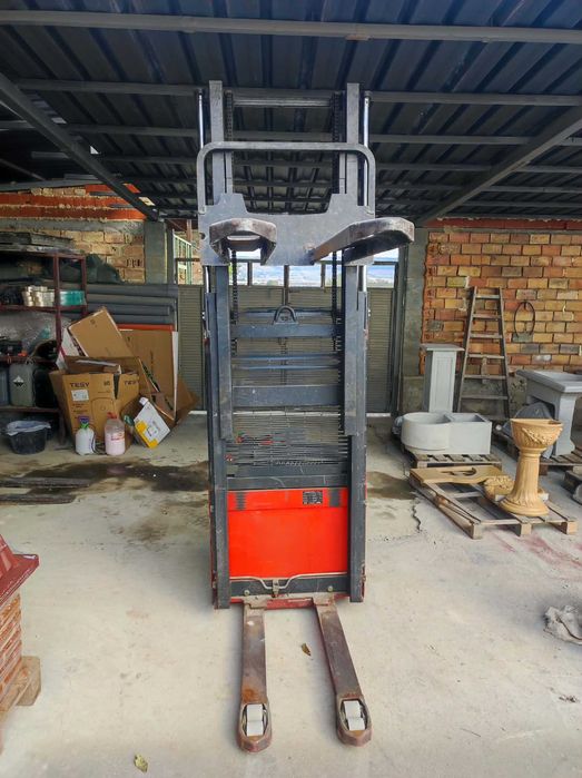 Електрически високоповдигач стакер LINDE L12 – 1200 кг, 24V, 2008 г.