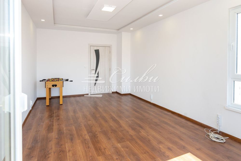 Продава се Тристаен апартамент в Шумен, Тракия - 76 кв.м за 1262 €/кв.м - Снимка #5