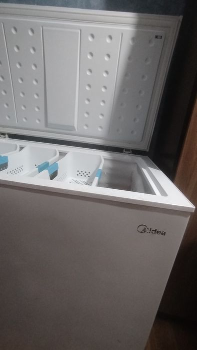 Продам морозильник