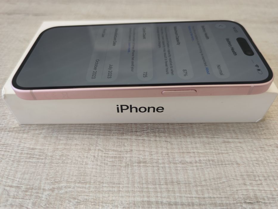 Apple iPhone 15 128GB Pink Като нов!