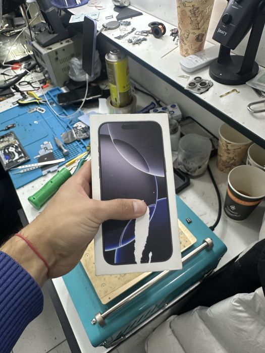 16 proMax 256gb Esim